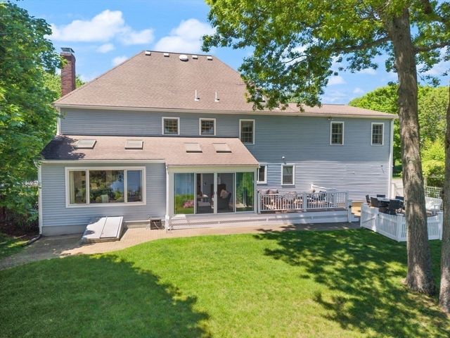 9 Bragg Rd, Foxboro, MA 02035