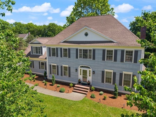 9 Bragg Rd, Foxboro, MA 02035