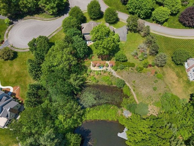9 Bragg Rd, Foxboro, MA 02035