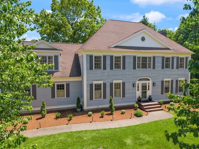 9 Bragg Rd, Foxboro, MA 02035