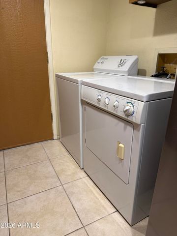 10407 N 11th Place 3, Phoenix, AZ 85020