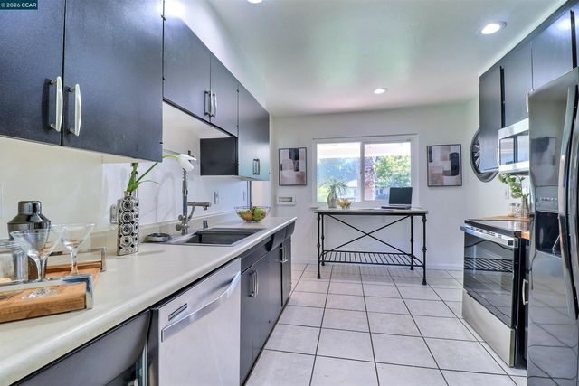 1792 Sharon Dr, Concord, CA 94519