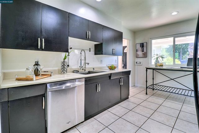 1792 Sharon Dr, Concord, CA 94519