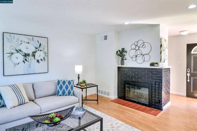 1792 Sharon Dr, Concord, CA 94519