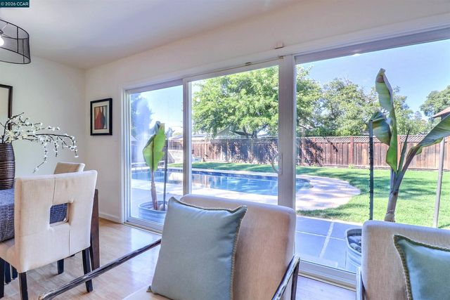 1792 Sharon Dr, Concord, CA 94519