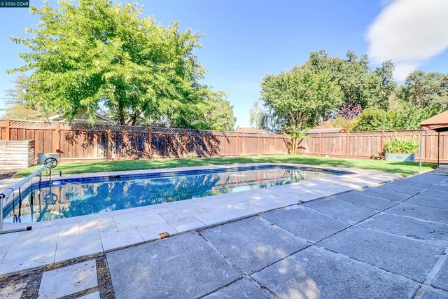 1792 Sharon Dr, Concord, CA 94519