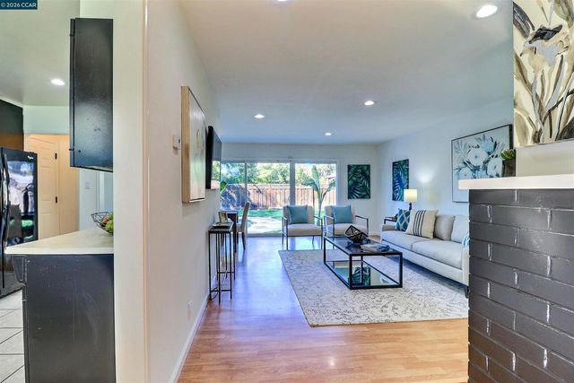 1792 Sharon Dr, Concord, CA 94519