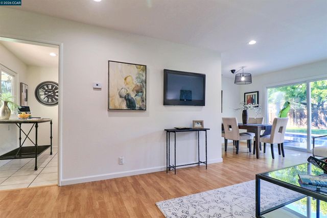 1792 Sharon Dr, Concord, CA 94519