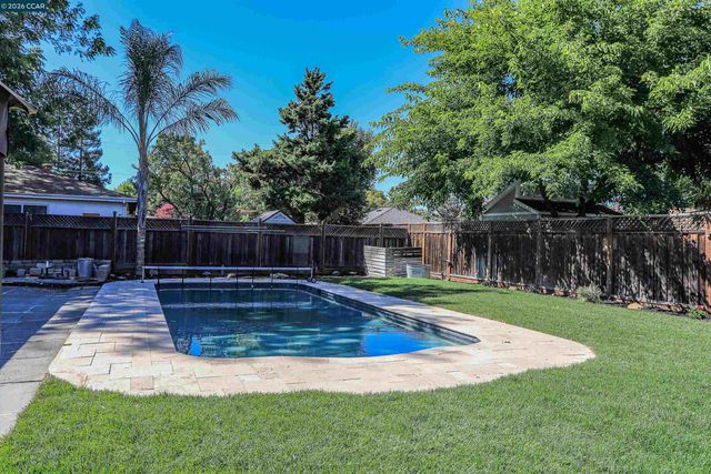 1792 Sharon Dr, Concord, CA 94519