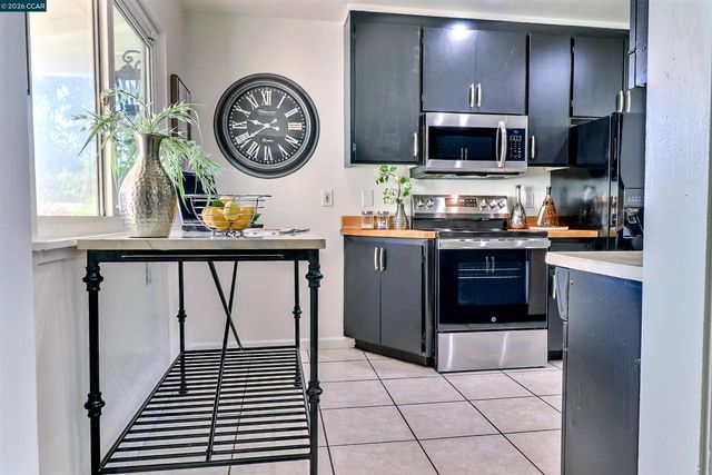 1792 Sharon Dr, Concord, CA 94519