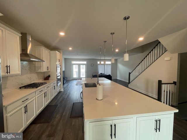 22256 CORNERSTONE CROSSING TER, Ashburn, VA 20148
