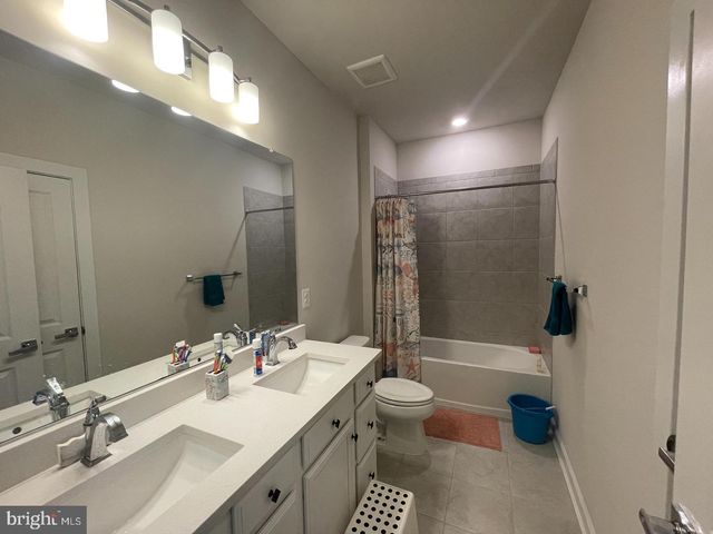 22256 CORNERSTONE CROSSING TER, Ashburn, VA 20148