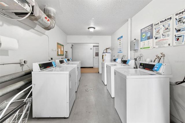 2455 FINLANDIA LANE 3, Clearwater, FL 33763