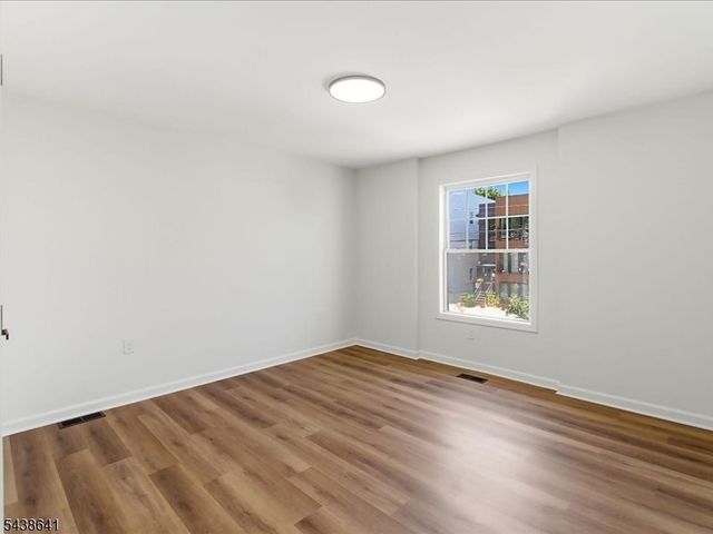 736 S 19th, Newark City, NJ 07103