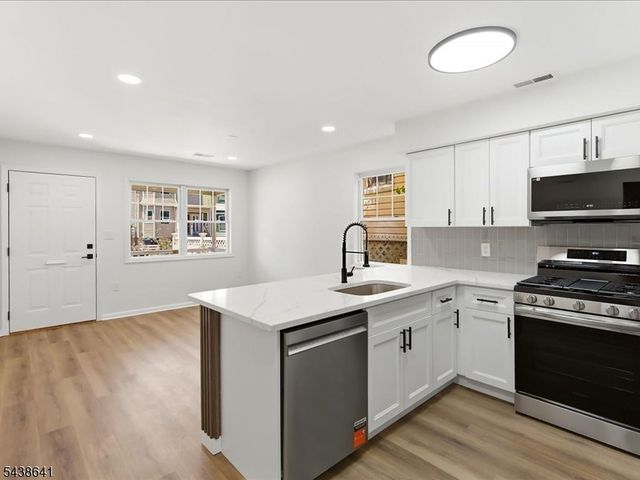 736 S 19th, Newark City, NJ 07103