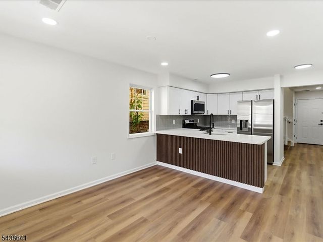 736 S 19th, Newark City, NJ 07103