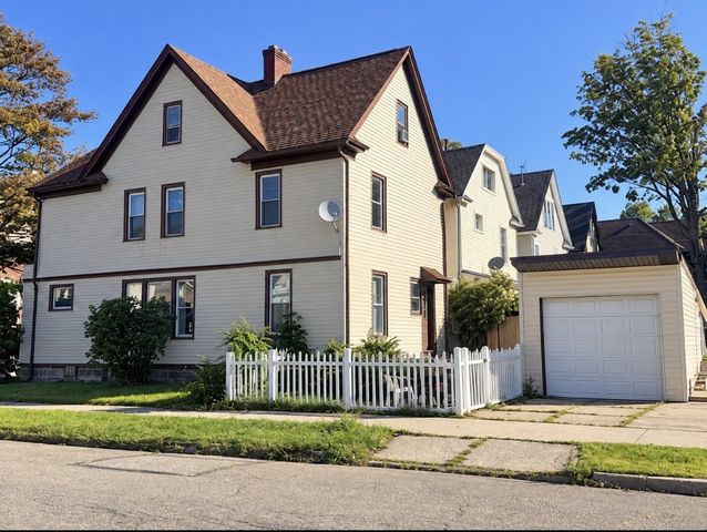 829 W 9TH Street, Erie, PA 16502