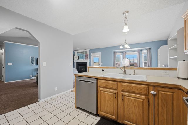2706 N Meadow Oaks Ct, Wichita, KS 67220