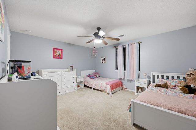 2706 N Meadow Oaks Ct, Wichita, KS 67220