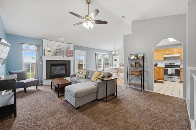 2706 N Meadow Oaks Ct, Wichita, KS 67220
