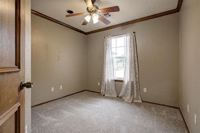 2616 N Nail Parkway, Moore, OK 73160