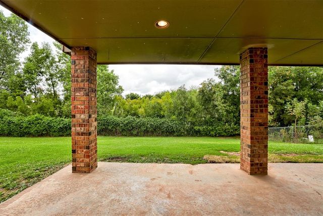 2616 N Nail Parkway, Moore, OK 73160