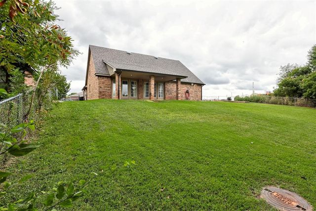 2616 N Nail Parkway, Moore, OK 73160