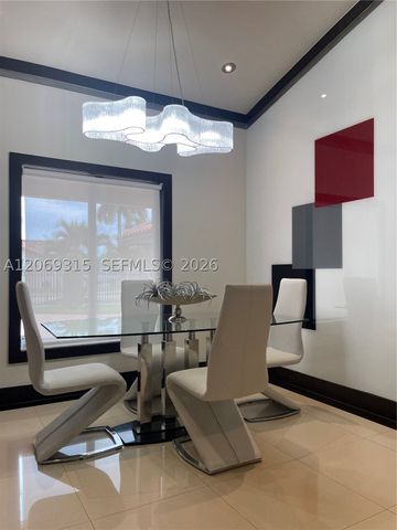 6790 SW 105th Ave, Miami, FL 33173