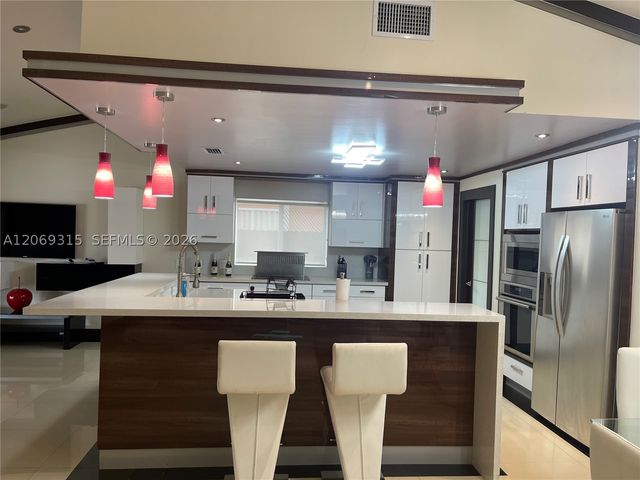 6790 SW 105th Ave, Miami, FL 33173