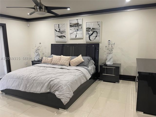 6790 SW 105th Ave, Miami, FL 33173