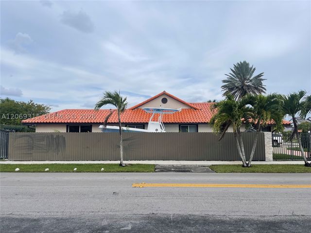 6790 SW 105th Ave, Miami, FL 33173