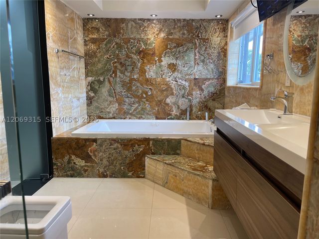 6790 SW 105th Ave, Miami, FL 33173