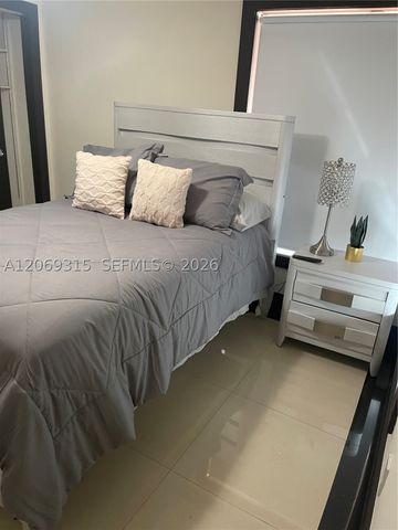 6790 SW 105th Ave, Miami, FL 33173