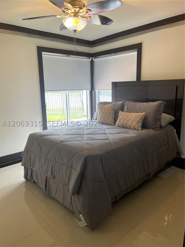 6790 SW 105th Ave, Miami, FL 33173