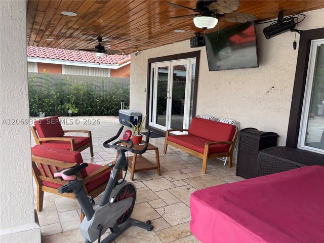 6790 SW 105th Ave, Miami, FL 33173
