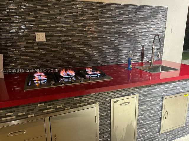 6790 SW 105th Ave, Miami, FL 33173