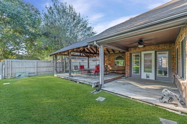 818 Maple Branch Lane, Pearland, TX 77584