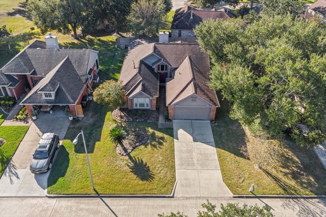 818 Maple Branch Lane, Pearland, TX 77584