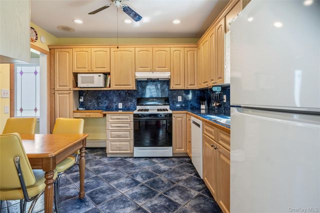115 Cedar Avenue, Patchogue, NY 11772