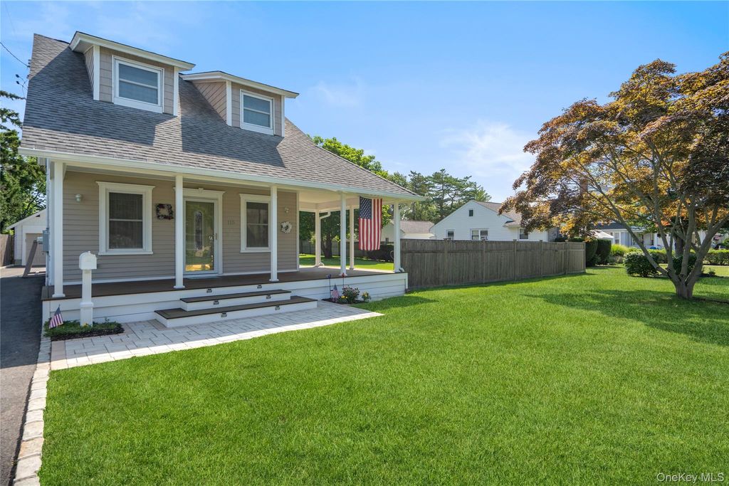 115 Cedar Avenue, Patchogue, NY 11772