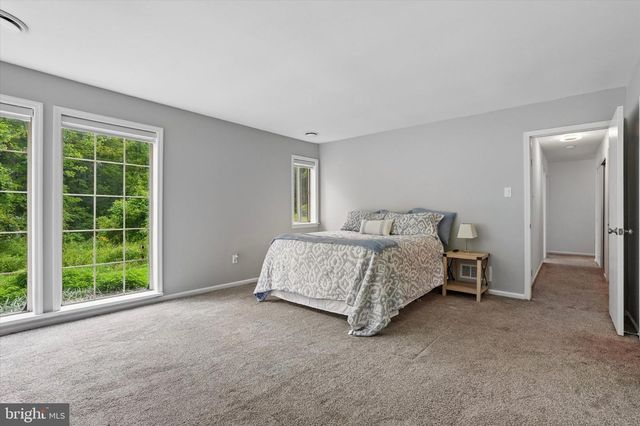 455 BROWN BRIAR CIR, Horsham, PA 19044