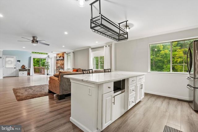 455 BROWN BRIAR CIR, Horsham, PA 19044