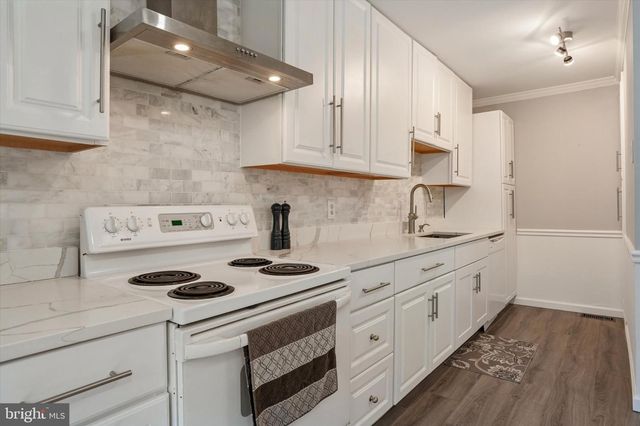 455 BROWN BRIAR CIR, Horsham, PA 19044