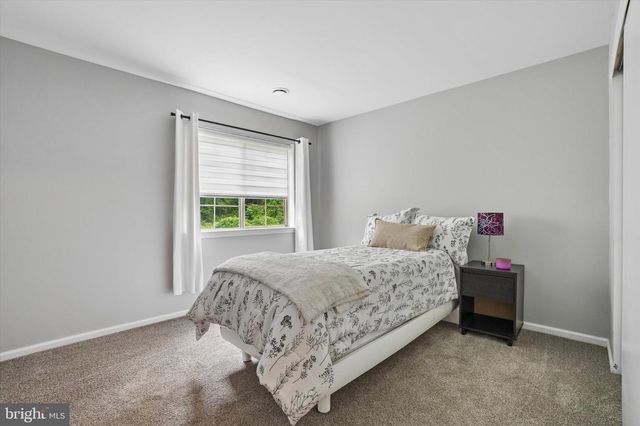 455 BROWN BRIAR CIR, Horsham, PA 19044
