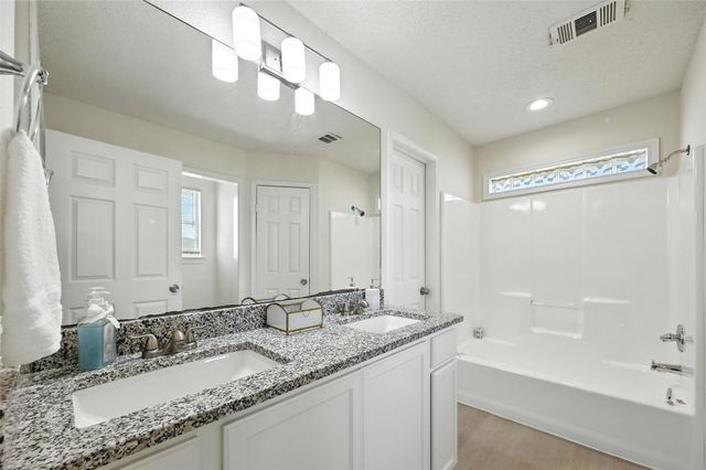 5007 Creek Crossing Drive, Greenville, TX 75402