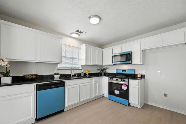 5007 Creek Crossing Drive, Greenville, TX 75402