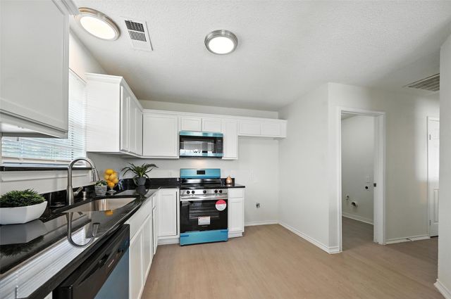 5007 Creek Crossing Drive, Greenville, TX 75402