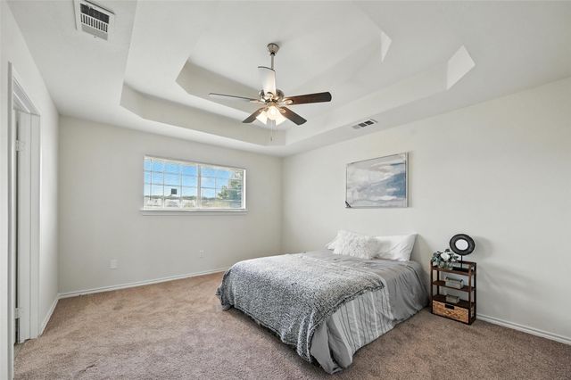 5007 Creek Crossing Drive, Greenville, TX 75402