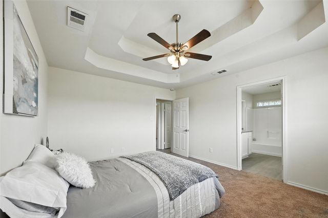 5007 Creek Crossing Drive, Greenville, TX 75402