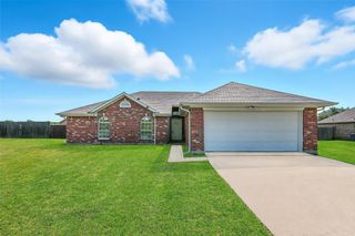 5007 Creek Crossing Drive, Greenville, TX 75402